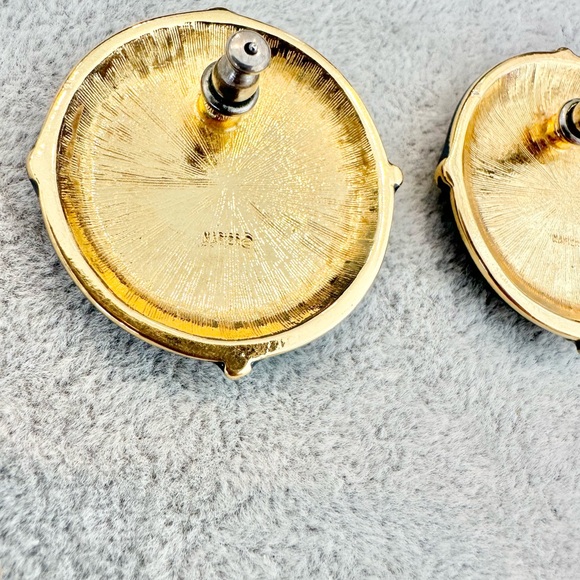 Vintage Signed Napier Navy Enamel Round Earrings With Gold Rope Design - Picture 6 of 6